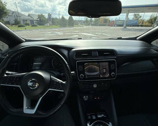 Белый Ниссан Лиф, объемом двигателя 0 л и пробегом 149 тыс. км за 15500 $, фото 22 на Automoto.ua