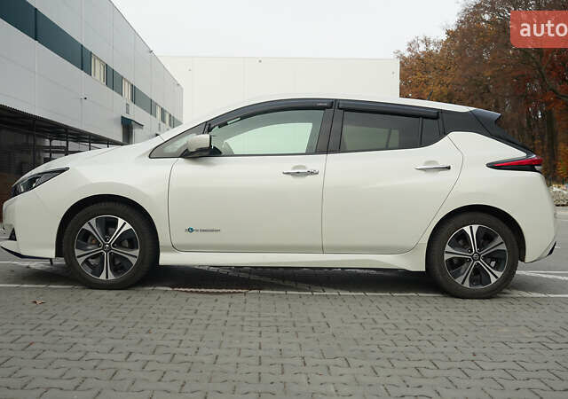 Белый Ниссан Лиф, объемом двигателя 0 л и пробегом 106 тыс. км за 16500 $, фото 12 на Automoto.ua