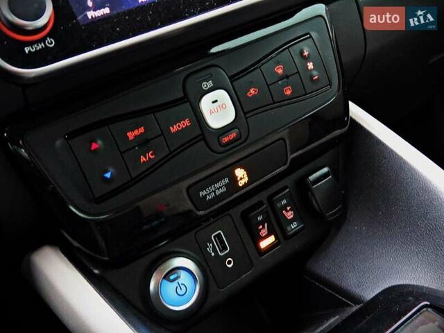 Білий Ніссан Ліф, об'ємом двигуна 0 л та пробігом 53 тис. км за 16800 $, фото 14 на Automoto.ua