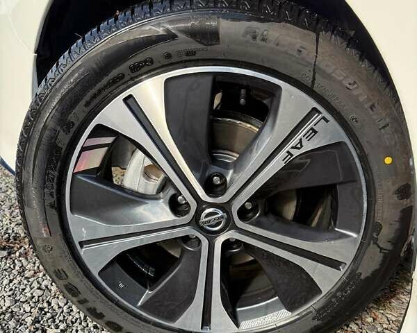 Білий Ніссан Ліф, об'ємом двигуна 0 л та пробігом 118 тис. км за 15000 $, фото 9 на Automoto.ua