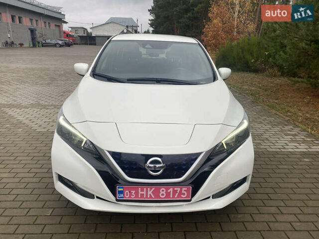 Белый Ниссан Лиф, объемом двигателя 0 л и пробегом 84 тыс. км за 12300 $, фото 13 на Automoto.ua