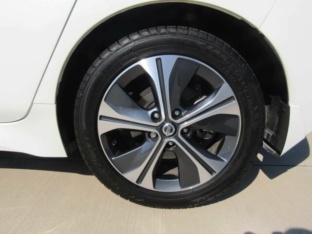 Білий Ніссан Ліф, об'ємом двигуна 0 л та пробігом 44 тис. км за 14000 $, фото 15 на Automoto.ua