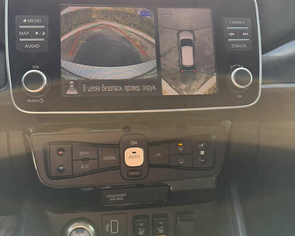 Белый Ниссан Лиф, объемом двигателя 0 л и пробегом 149 тыс. км за 15500 $, фото 27 на Automoto.ua