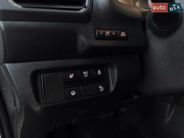 Белый Ниссан Лиф, объемом двигателя 0 л и пробегом 97 тыс. км за 12999 $, фото 14 на Automoto.ua