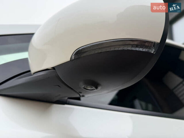 Білий Ніссан Ліф, об'ємом двигуна 0 л та пробігом 105 тис. км за 15100 $, фото 25 на Automoto.ua