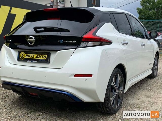 Белый Ниссан Лиф, объемом двигателя 40 л и пробегом 42 тыс. км за 19200 $, фото 4 на Automoto.ua