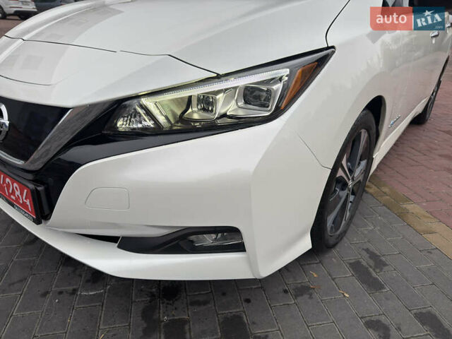 Белый Ниссан Лиф, объемом двигателя 0 л и пробегом 30 тыс. км за 15300 $, фото 10 на Automoto.ua