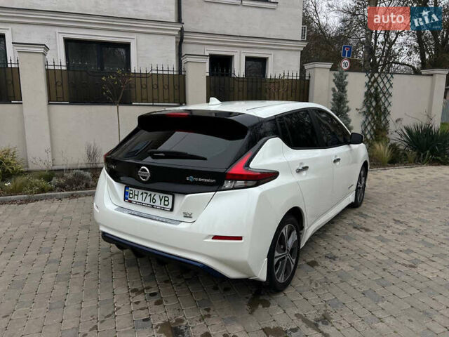 Белый Ниссан Лиф, объемом двигателя 0 л и пробегом 29 тыс. км за 17900 $, фото 10 на Automoto.ua