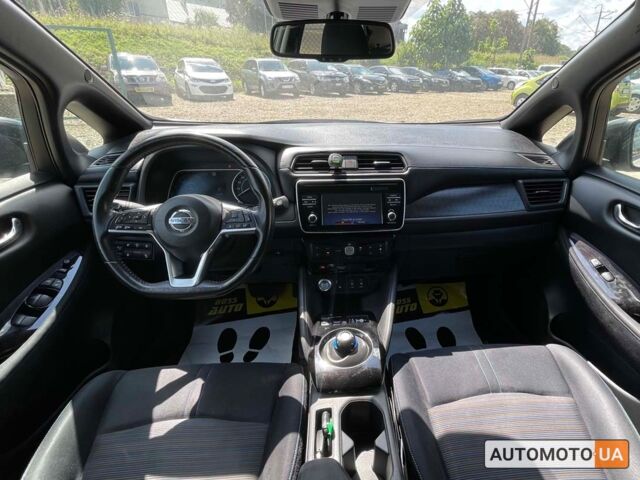 Белый Ниссан Лиф, объемом двигателя 40 л и пробегом 125 тыс. км за 12900 $, фото 24 на Automoto.ua