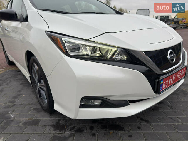 Белый Ниссан Лиф, объемом двигателя 0 л и пробегом 30 тыс. км за 15300 $, фото 11 на Automoto.ua