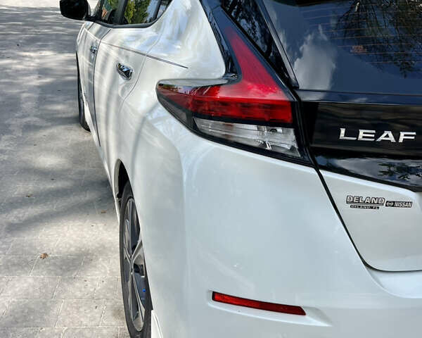 Білий Ніссан Ліф, об'ємом двигуна 0 л та пробігом 22 тис. км за 15000 $, фото 28 на Automoto.ua