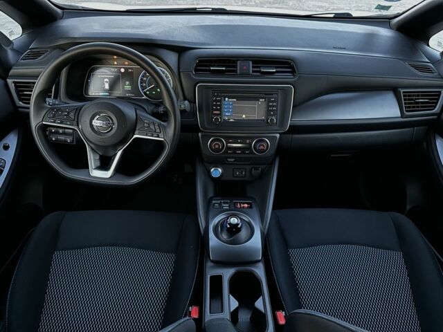 Белый Ниссан Лиф, объемом двигателя 0 л и пробегом 35 тыс. км за 13450 $, фото 20 на Automoto.ua