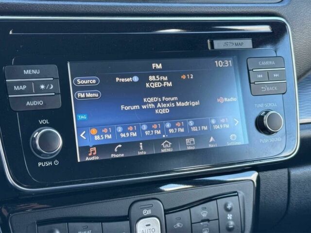 Белый Ниссан Лиф, объемом двигателя 0 л и пробегом 44 тыс. км за 9500 $, фото 11 на Automoto.ua