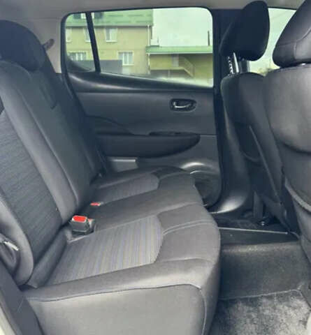 Белый Ниссан Лиф, объемом двигателя 0 л и пробегом 75 тыс. км за 15700 $, фото 13 на Automoto.ua