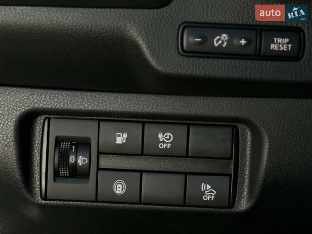 Белый Ниссан Лиф, объемом двигателя 0 л и пробегом 35 тыс. км за 12700 $, фото 38 на Automoto.ua