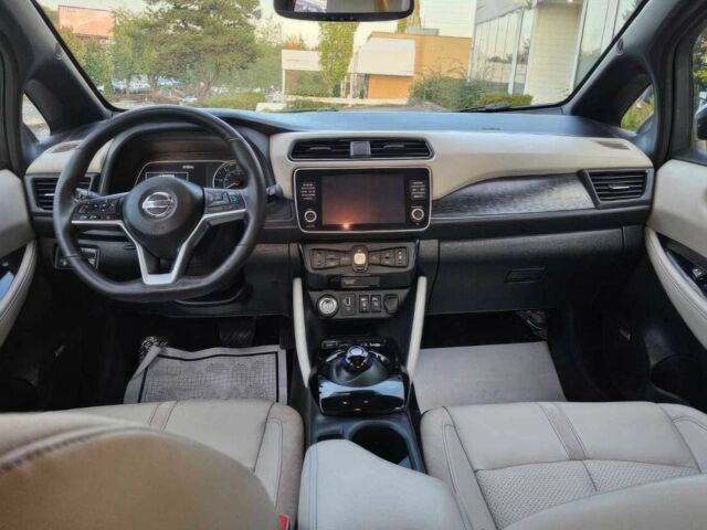 Белый Ниссан Лиф, объемом двигателя 0 л и пробегом 40 тыс. км за 9900 $, фото 6 на Automoto.ua