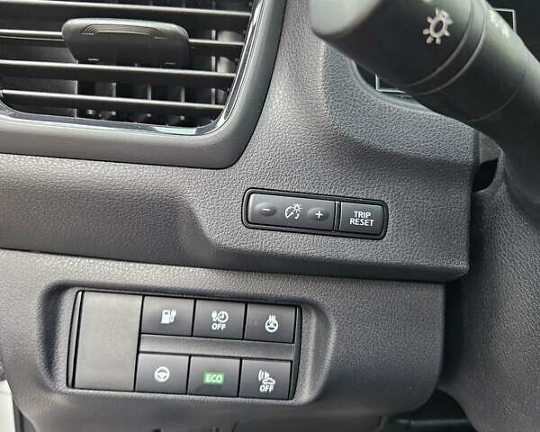 Белый Ниссан Лиф, объемом двигателя 0 л и пробегом 51 тыс. км за 14150 $, фото 16 на Automoto.ua