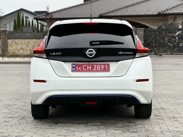 Белый Ниссан Лиф, объемом двигателя 0 л и пробегом 35 тыс. км за 13450 $, фото 4 на Automoto.ua