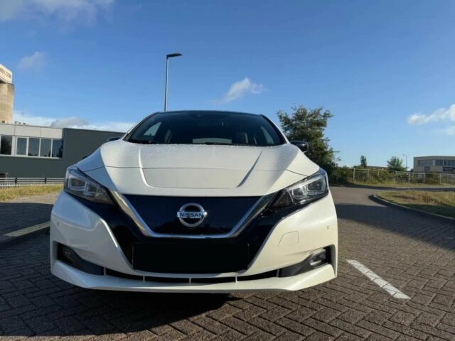 Белый Ниссан Лиф, объемом двигателя 0 л и пробегом 34 тыс. км за 8000 $, фото 1 на Automoto.ua