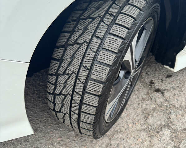 Белый Ниссан Лиф, объемом двигателя 0 л и пробегом 65 тыс. км за 13200 $, фото 6 на Automoto.ua