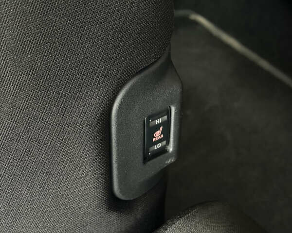 Білий Ніссан Ліф, об'ємом двигуна 0 л та пробігом 105 тис. км за 15100 $, фото 19 на Automoto.ua