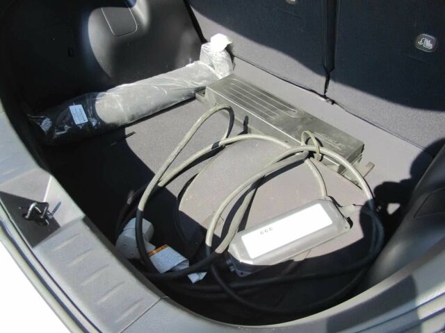 Білий Ніссан Ліф, об'ємом двигуна 0 л та пробігом 44 тис. км за 14000 $, фото 13 на Automoto.ua