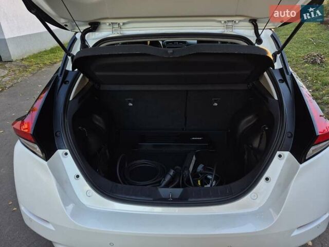 Белый Ниссан Лиф, объемом двигателя 0 л и пробегом 161 тыс. км за 13290 $, фото 22 на Automoto.ua