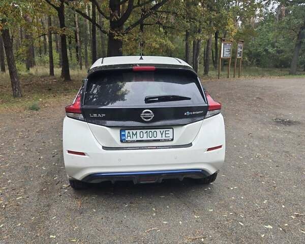 Белый Ниссан Лиф, объемом двигателя 0 л и пробегом 270 тыс. км за 13500 $, фото 4 на Automoto.ua