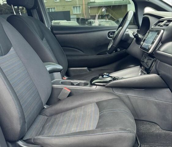 Білий Ніссан Ліф, об'ємом двигуна 0 л та пробігом 75 тис. км за 15700 $, фото 17 на Automoto.ua