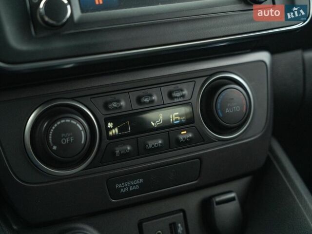 Білий Ніссан Ліф, об'ємом двигуна 0 л та пробігом 58 тис. км за 13900 $, фото 28 на Automoto.ua