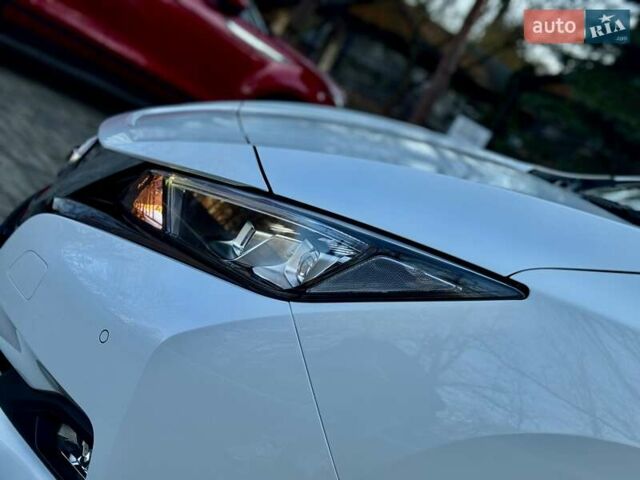 Белый Ниссан Лиф, объемом двигателя 0 л и пробегом 12 тыс. км за 13950 $, фото 7 на Automoto.ua