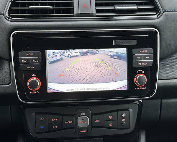 Белый Ниссан Лиф, объемом двигателя 0 л и пробегом 22 тыс. км за 14200 $, фото 29 на Automoto.ua