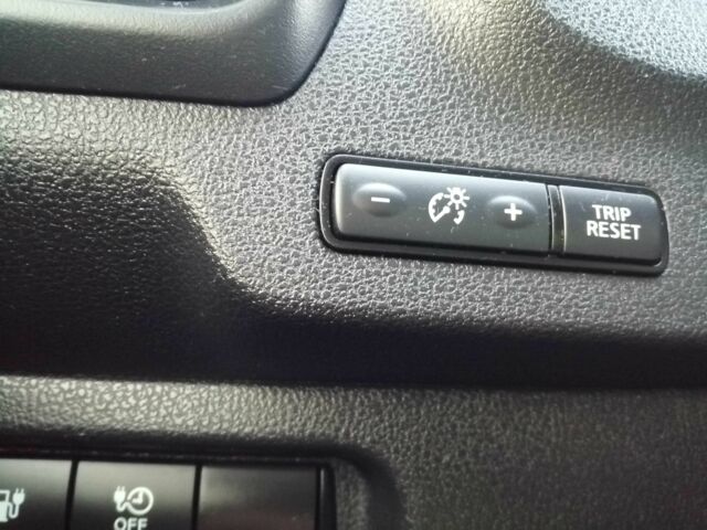 Білий Ніссан Ліф, об'ємом двигуна 0 л та пробігом 44 тис. км за 18418 $, фото 4 на Automoto.ua