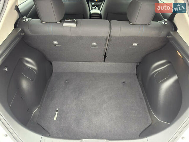 Белый Ниссан Лиф, объемом двигателя 0 л и пробегом 30 тыс. км за 15300 $, фото 35 на Automoto.ua