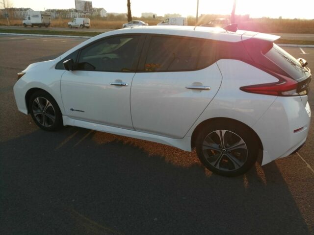 Білий Ніссан Ліф, об'ємом двигуна 0 л та пробігом 44 тис. км за 18418 $, фото 11 на Automoto.ua