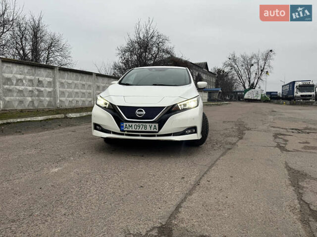 Белый Ниссан Лиф, объемом двигателя 0 л и пробегом 65 тыс. км за 13200 $, фото 1 на Automoto.ua