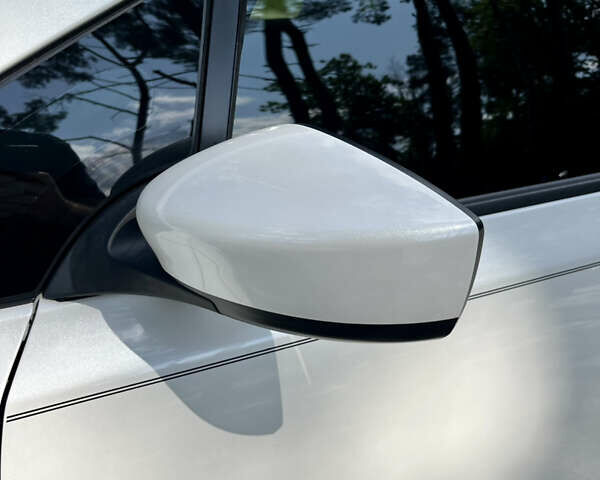 Білий Ніссан Ліф, об'ємом двигуна 0 л та пробігом 22 тис. км за 15000 $, фото 13 на Automoto.ua