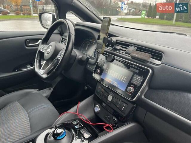 Белый Ниссан Лиф, объемом двигателя 0 л и пробегом 108 тыс. км за 11200 $, фото 10 на Automoto.ua