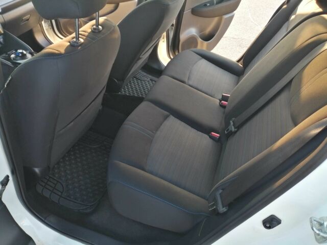 Білий Ніссан Ліф, об'ємом двигуна 0 л та пробігом 44 тис. км за 18418 $, фото 21 на Automoto.ua