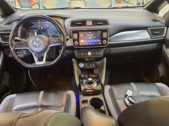 Білий Ніссан Ліф, об'ємом двигуна 0 л та пробігом 98 тис. км за 15900 $, фото 3 на Automoto.ua