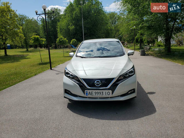 Білий Ніссан Ліф, об'ємом двигуна 0 л та пробігом 38 тис. км за 18300 $, фото 9 на Automoto.ua