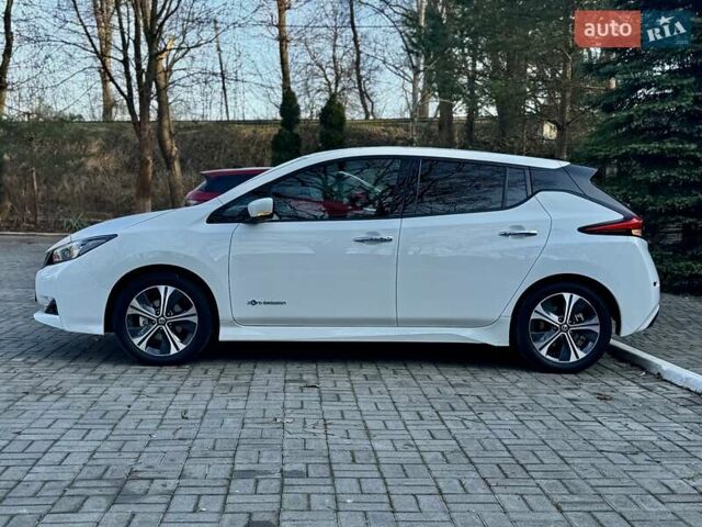 Белый Ниссан Лиф, объемом двигателя 0 л и пробегом 12 тыс. км за 13950 $, фото 4 на Automoto.ua