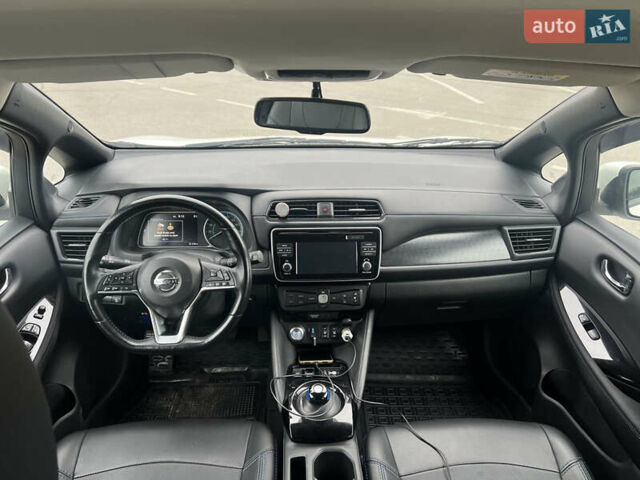 Білий Ніссан Ліф, об'ємом двигуна 0 л та пробігом 147 тис. км за 11500 $, фото 8 на Automoto.ua