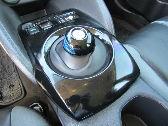 Белый Ниссан Лиф, объемом двигателя 0 л и пробегом 39 тыс. км за 4300 $, фото 8 на Automoto.ua