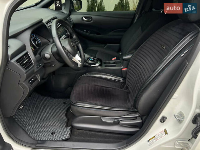 Белый Ниссан Лиф, объемом двигателя 0 л и пробегом 29 тыс. км за 17900 $, фото 20 на Automoto.ua