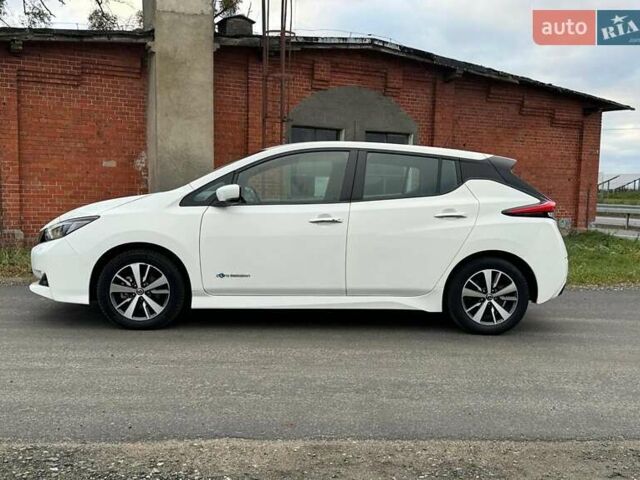 Білий Ніссан Ліф, об'ємом двигуна 0 л та пробігом 90 тис. км за 11700 $, фото 1 на Automoto.ua