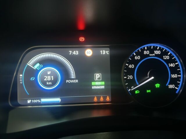 Белый Ниссан Лиф, объемом двигателя 0 л и пробегом 132 тыс. км за 12999 $, фото 3 на Automoto.ua