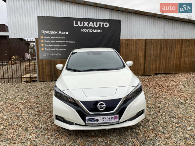 Белый Ниссан Лиф, объемом двигателя 0 л и пробегом 132 тыс. км за 11550 $, фото 10 на Automoto.ua