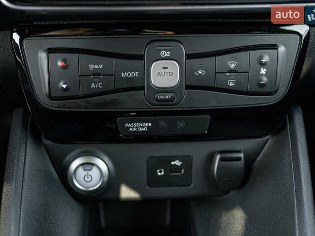 Белый Ниссан Лиф, объемом двигателя 0 л и пробегом 49 тыс. км за 13750 $, фото 36 на Automoto.ua