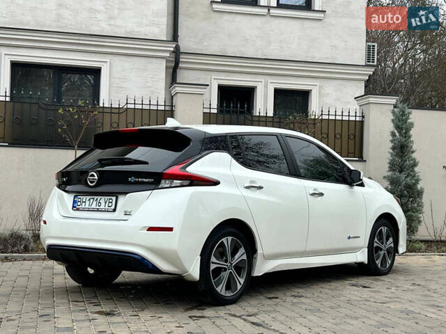 Белый Ниссан Лиф, объемом двигателя 0 л и пробегом 29 тыс. км за 17900 $, фото 17 на Automoto.ua